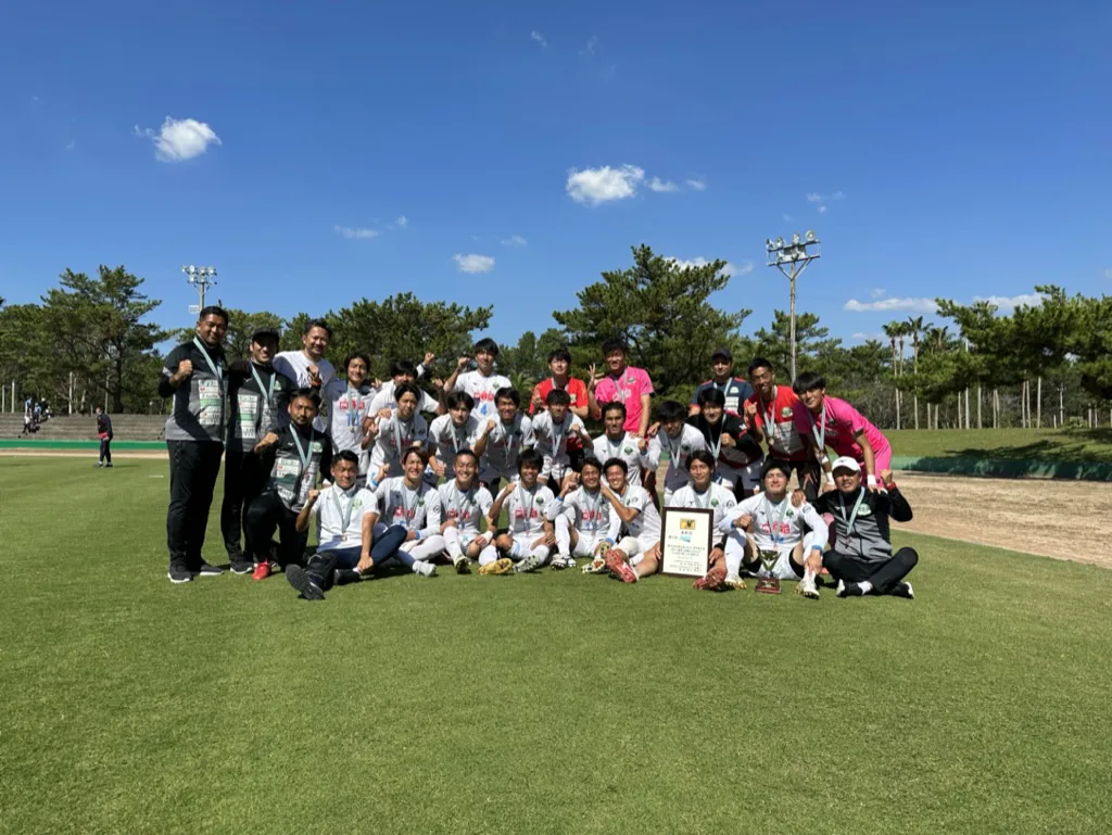 九州リーグ参戦シーズンの集合写真